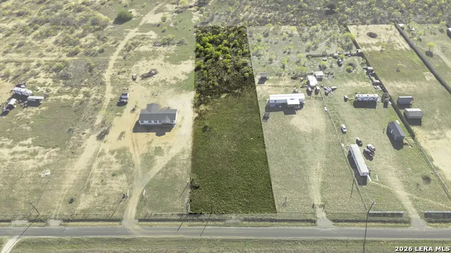 250 foster Pleasanton, TX 78064